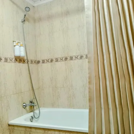 Apartamento Cozy With Private Parking Near Center And *