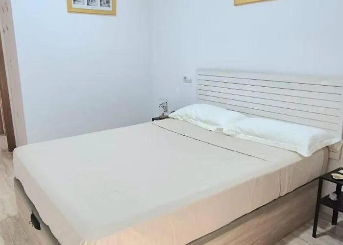 Apartamento Cozy With Private Parking Near Center And